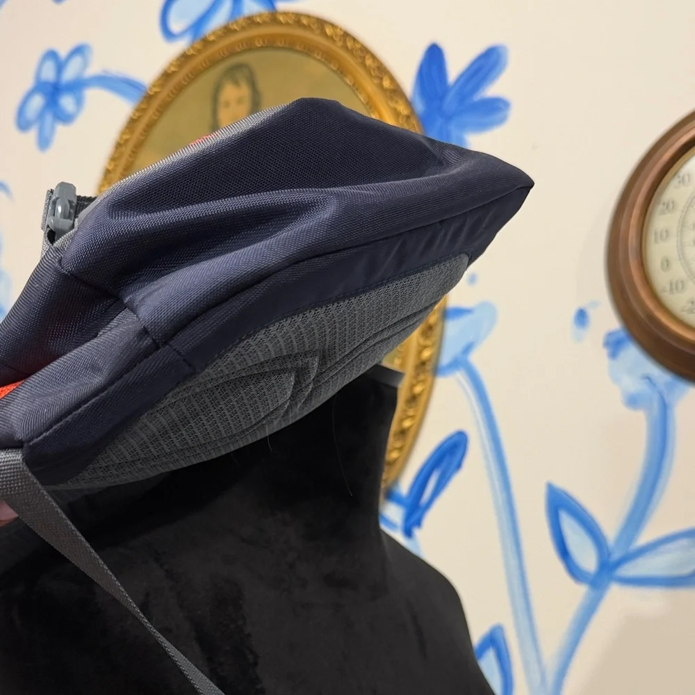 Patagonia Navy, Gray & Red Sling Bag - Atom 8L Style - Picture 6 of 7